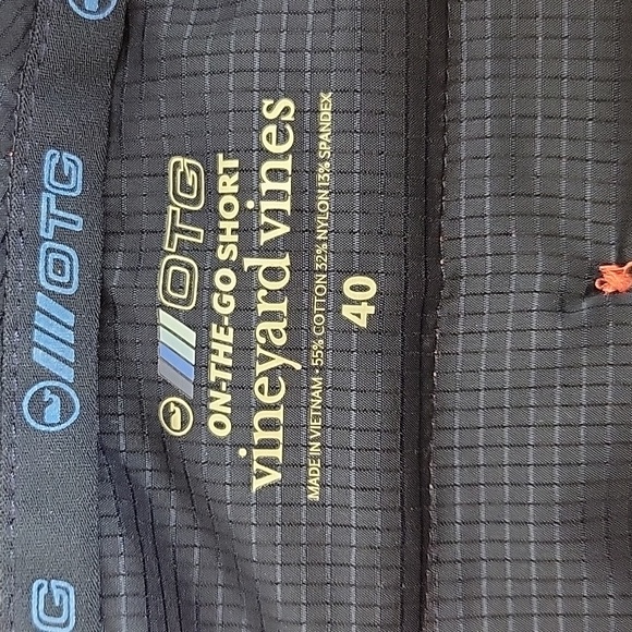 Vineyard Vines On The Go Mens Performance Shorts Sz 40 9" Inseam jetty red - Picture 3 of 5